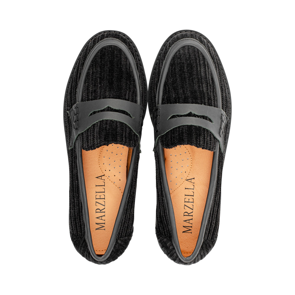 Hoda Black Chenille / Black Gum F26