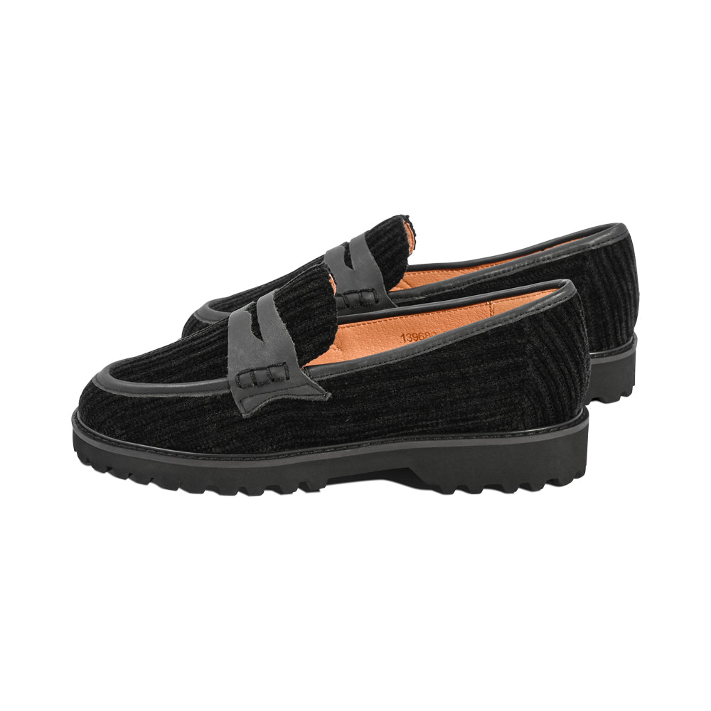 Hoda Black Chenille / Black Gum F26