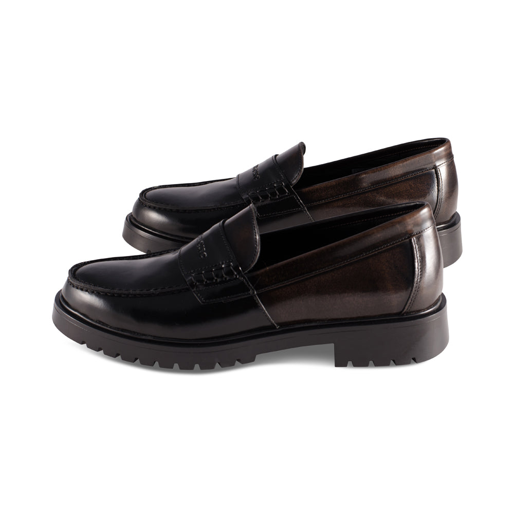 Harlie Brown / Black Leather F23