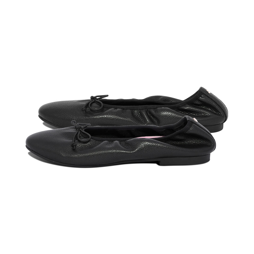 Hilda Black Grainy Leather F26