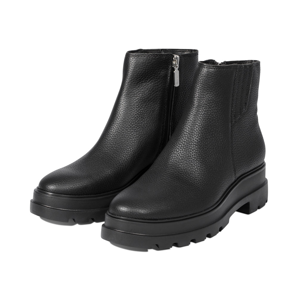 Jillian Black Leather F25