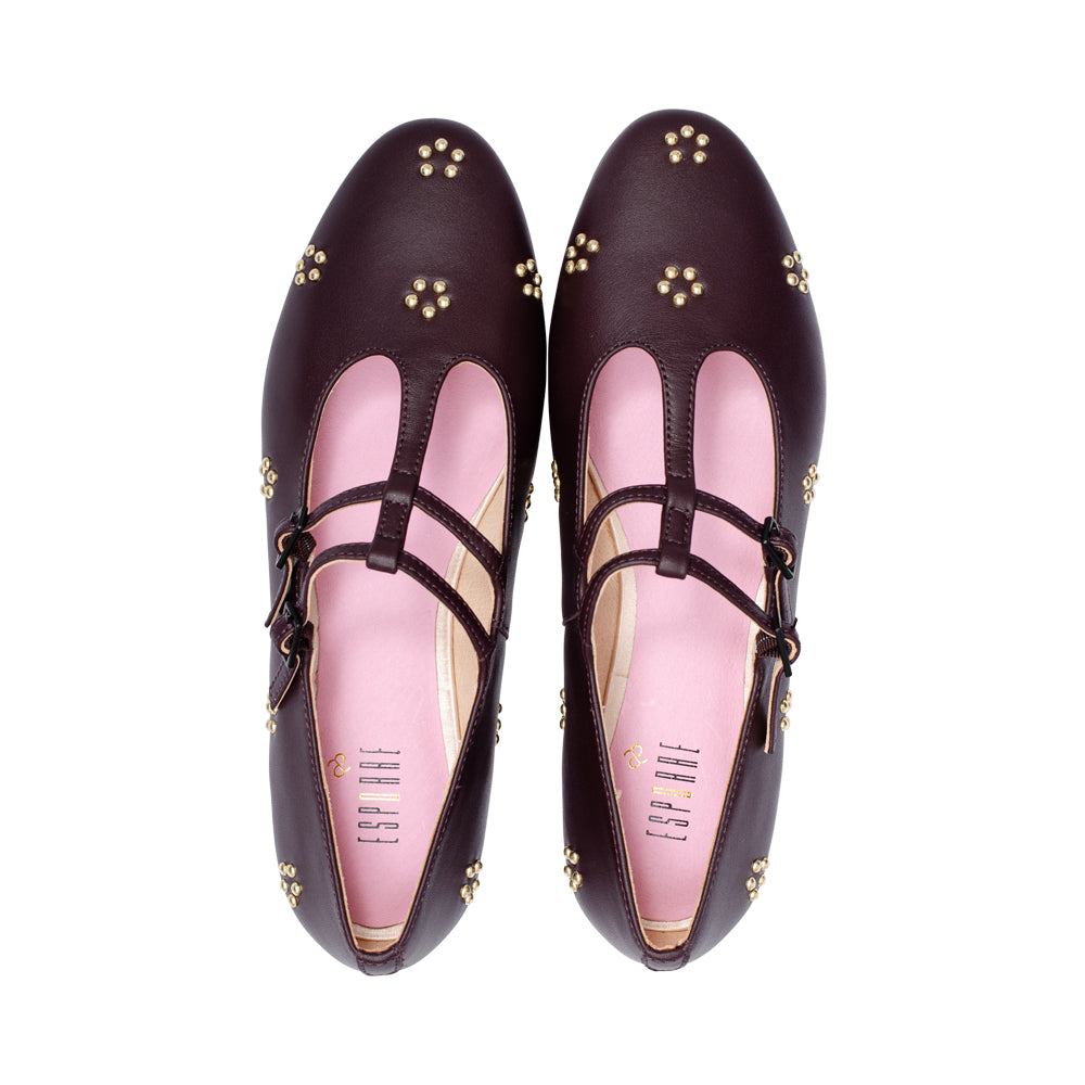 Kittystuds Wine Leather F26