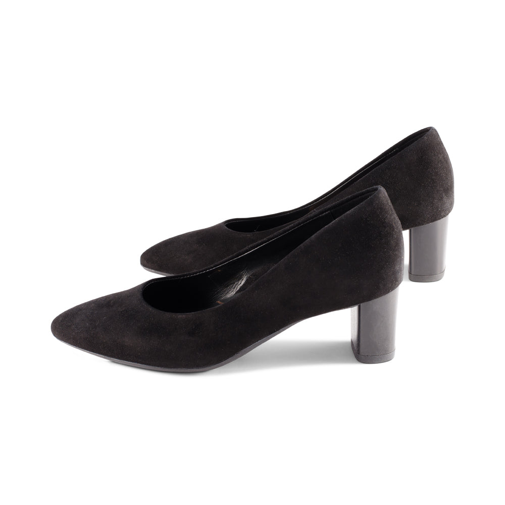 Lancashire Black Suede F23