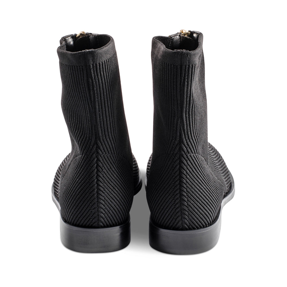 Lily Black Knit F23