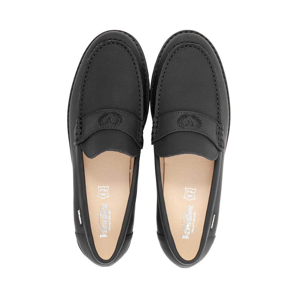 London22-55 Black Gum Leather F26
