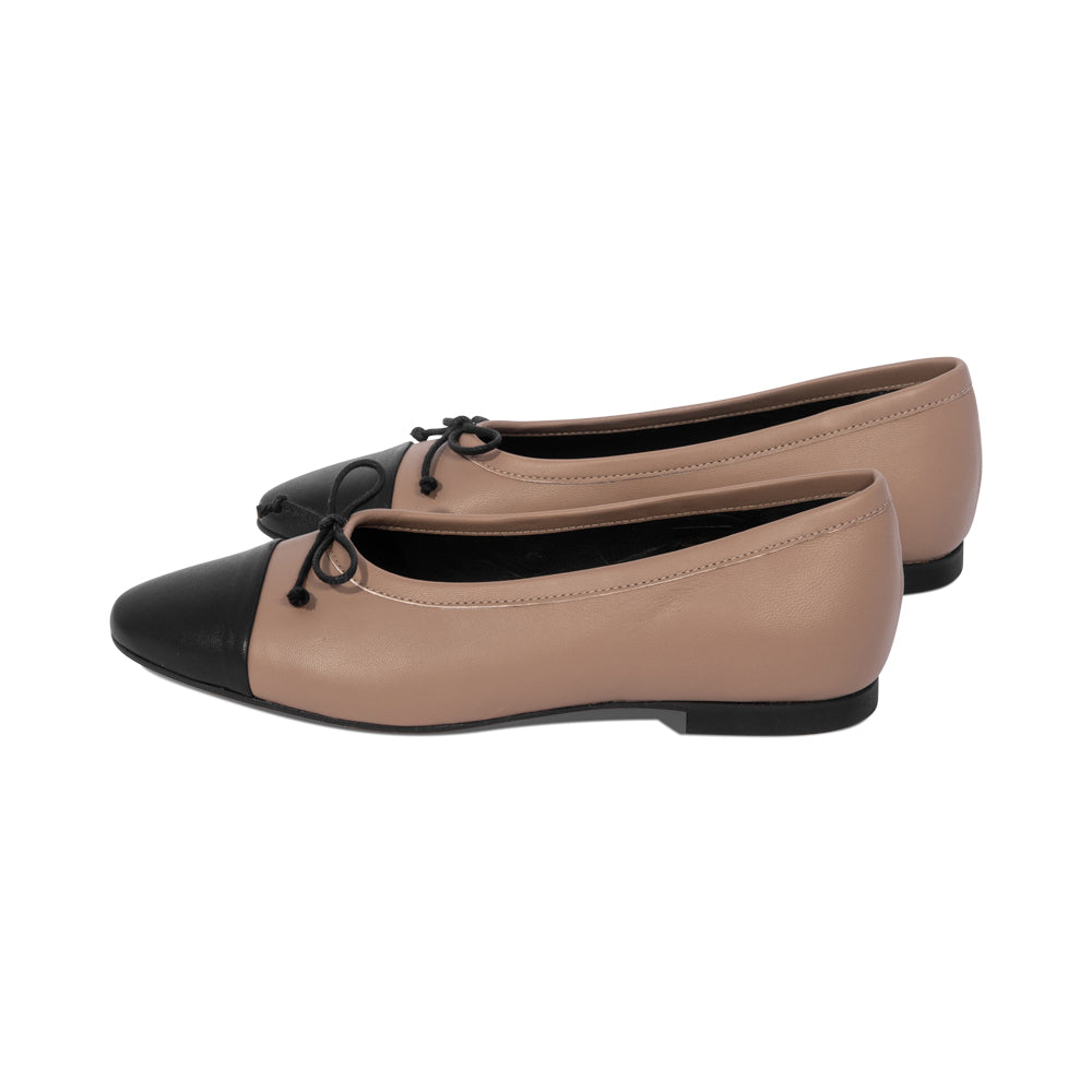 Madeleine Taupe/Black Leather S26