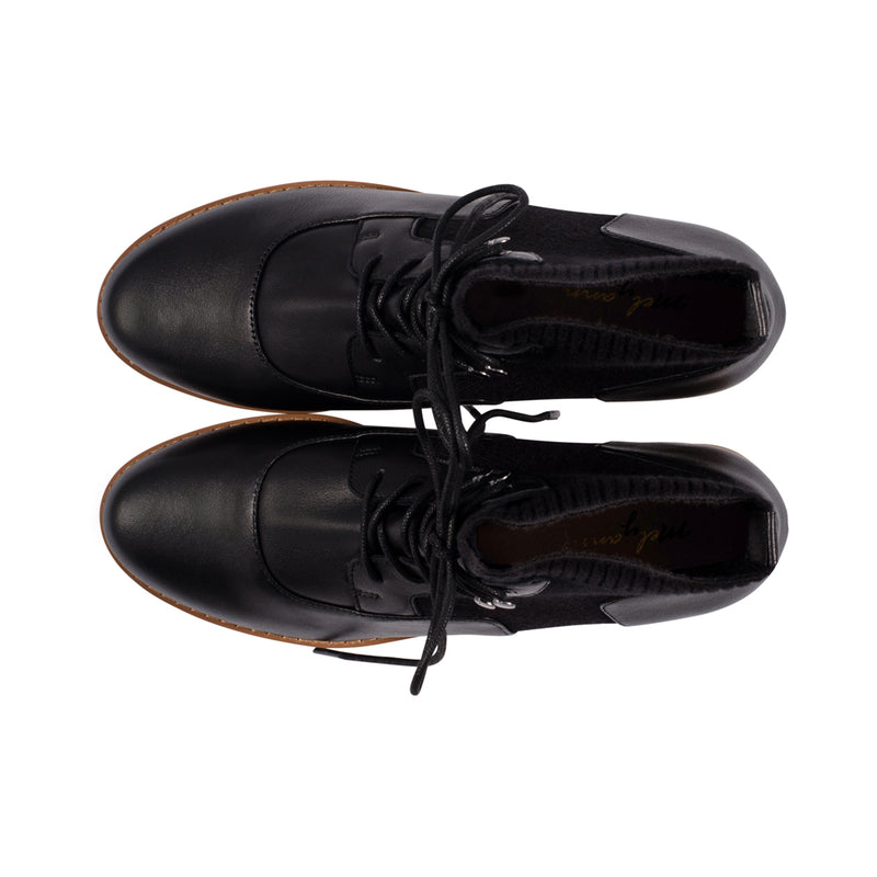 Mody Black Leather Natural Sole F24