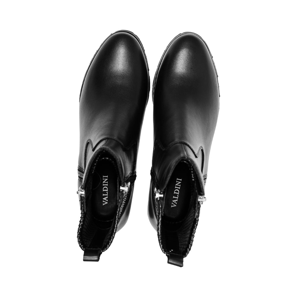 Nicky Black Leather F26