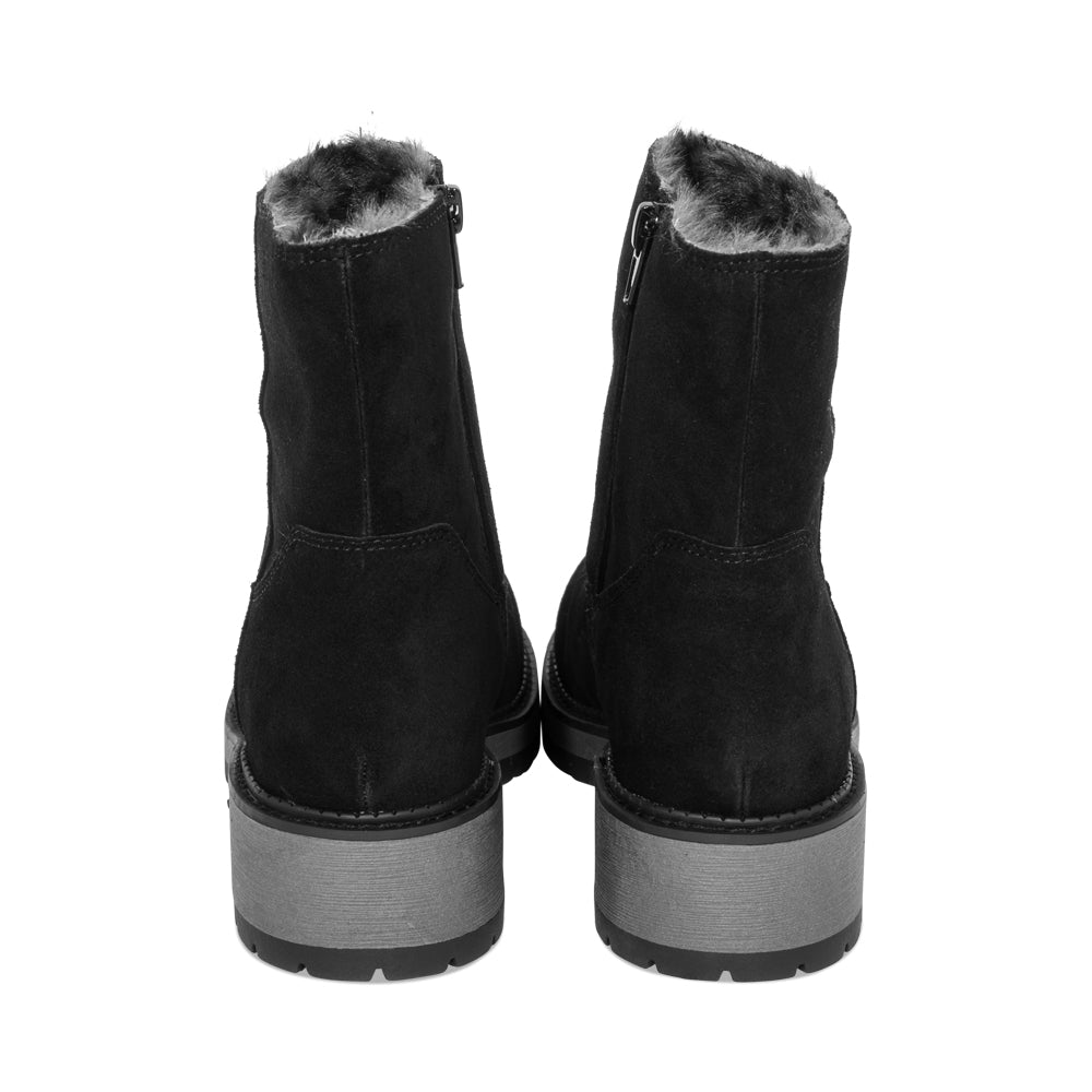 Nona Black F26