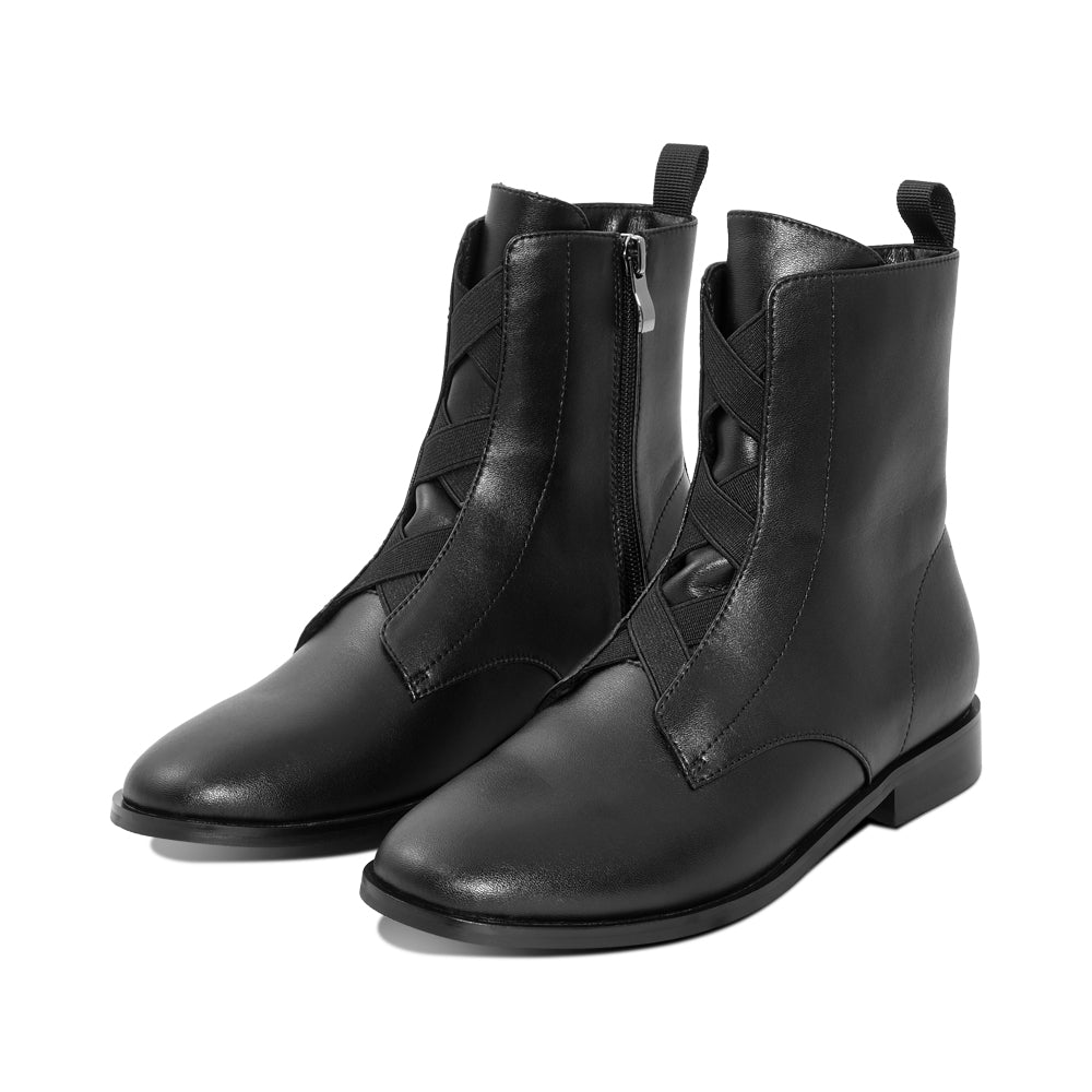 Pansy Black Leather F26