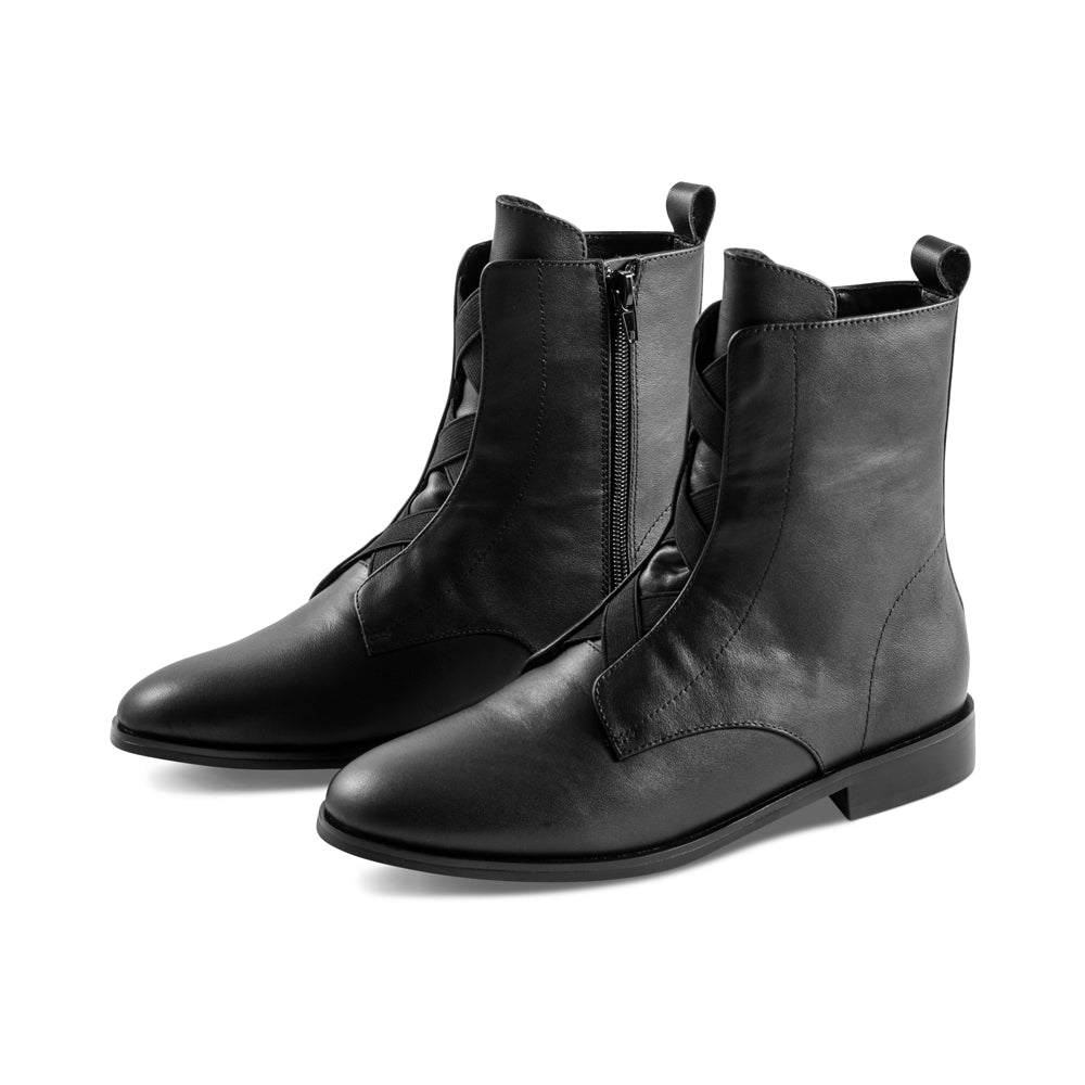 Pansy Black Leather F23
