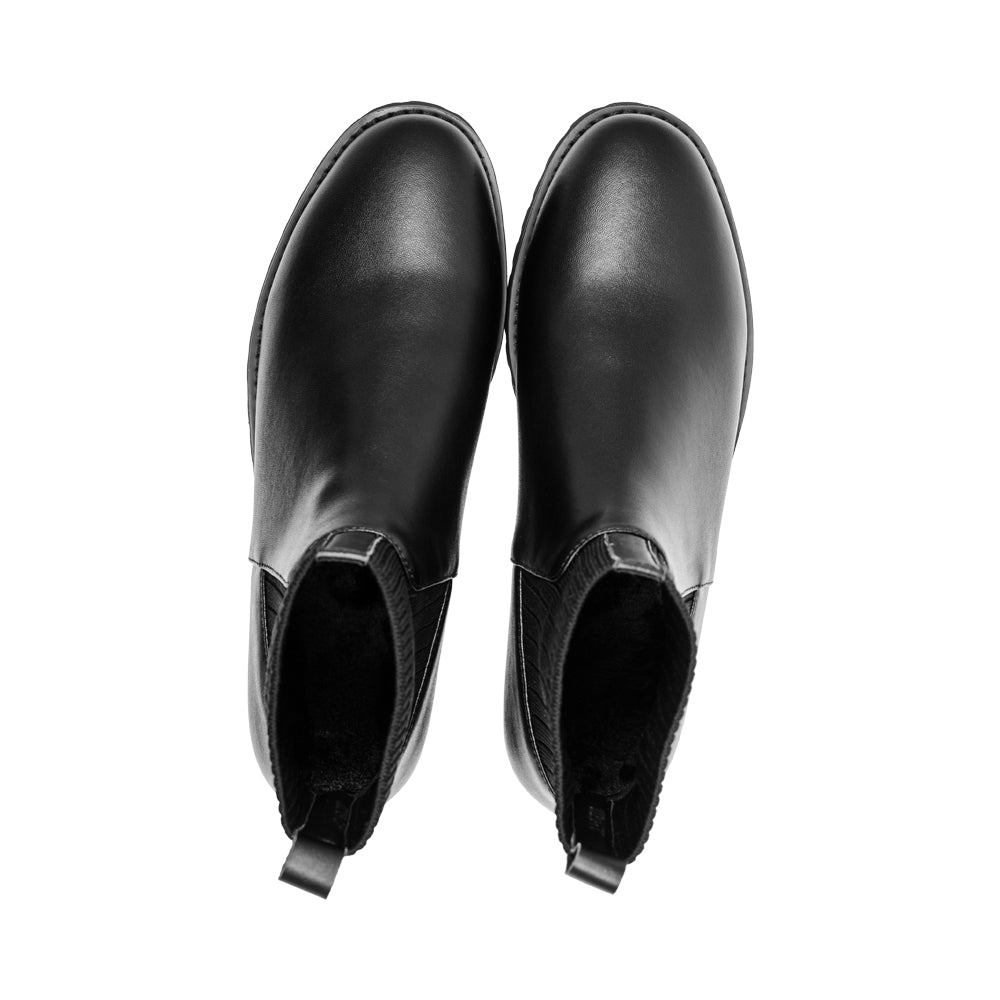 Peacock Black Leather F26