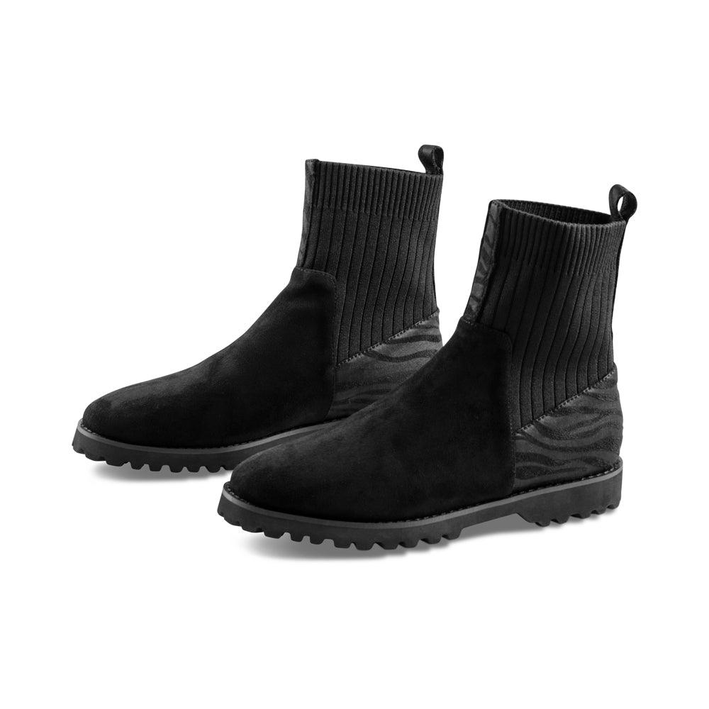 Peacock Black Suede F23