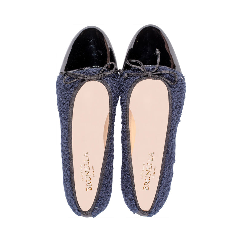 Pearl Navy Fur / Black Patent F23