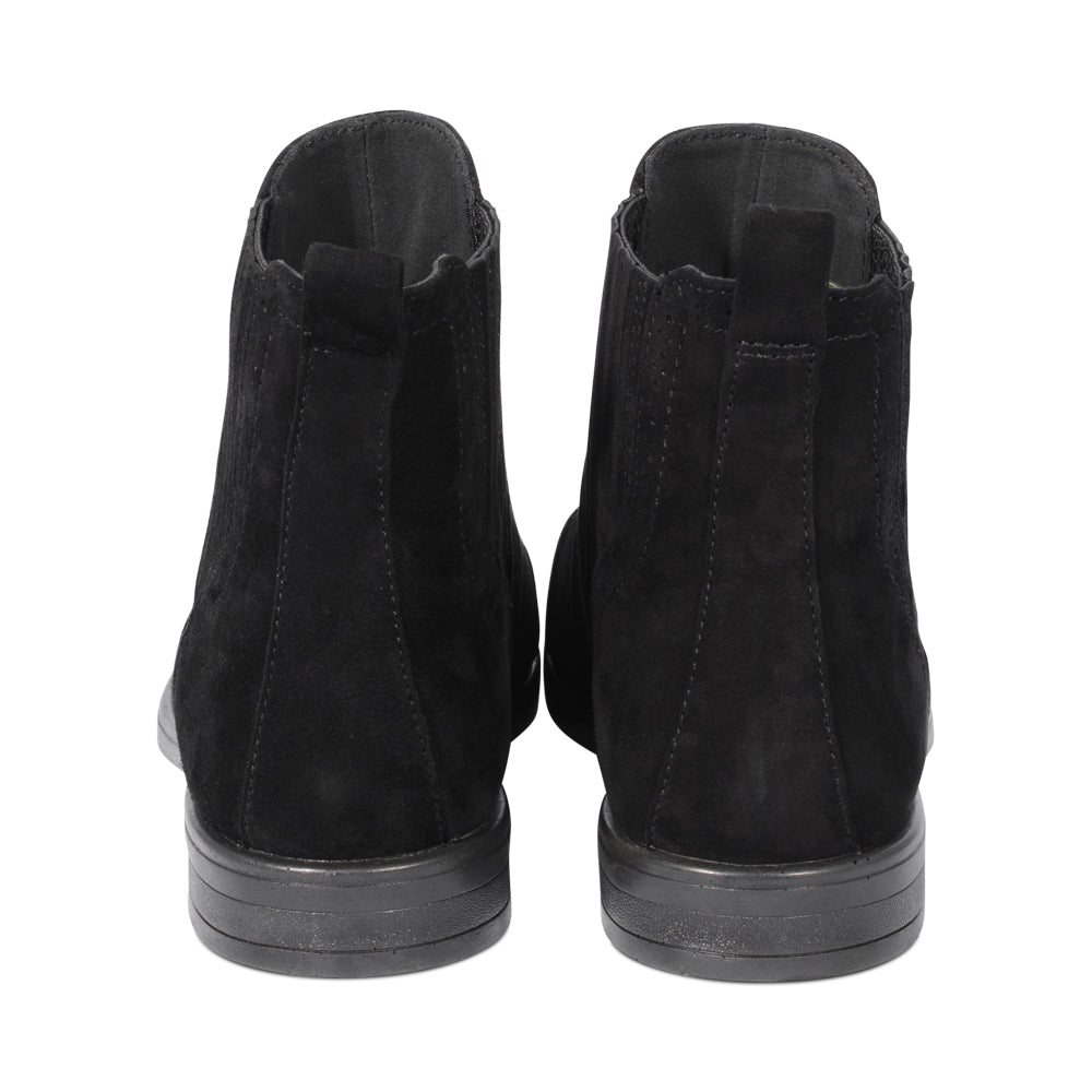 Peyton Black Suede F25