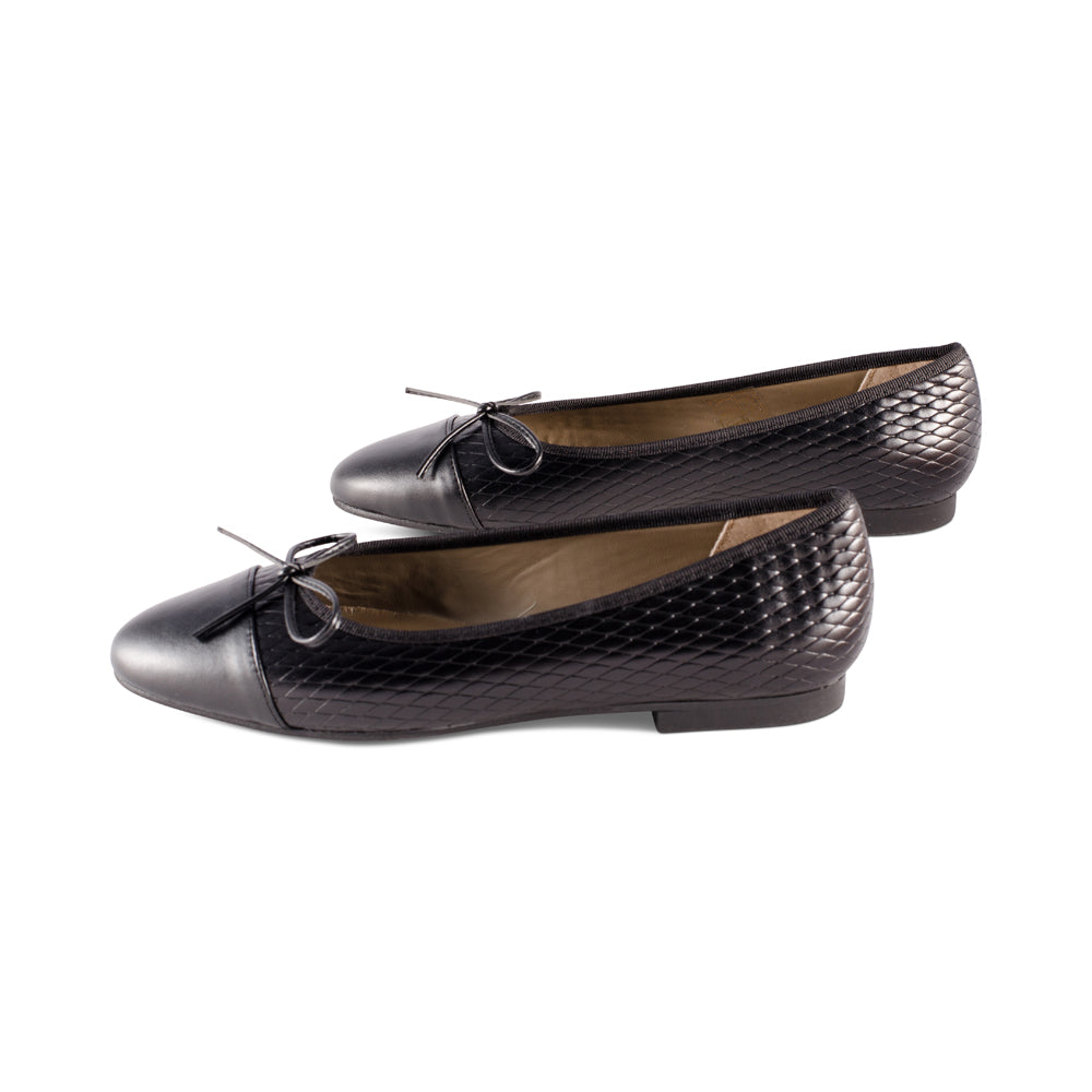 Quartz Black Leather F23