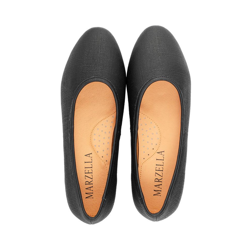 Queevy Black Textured F26