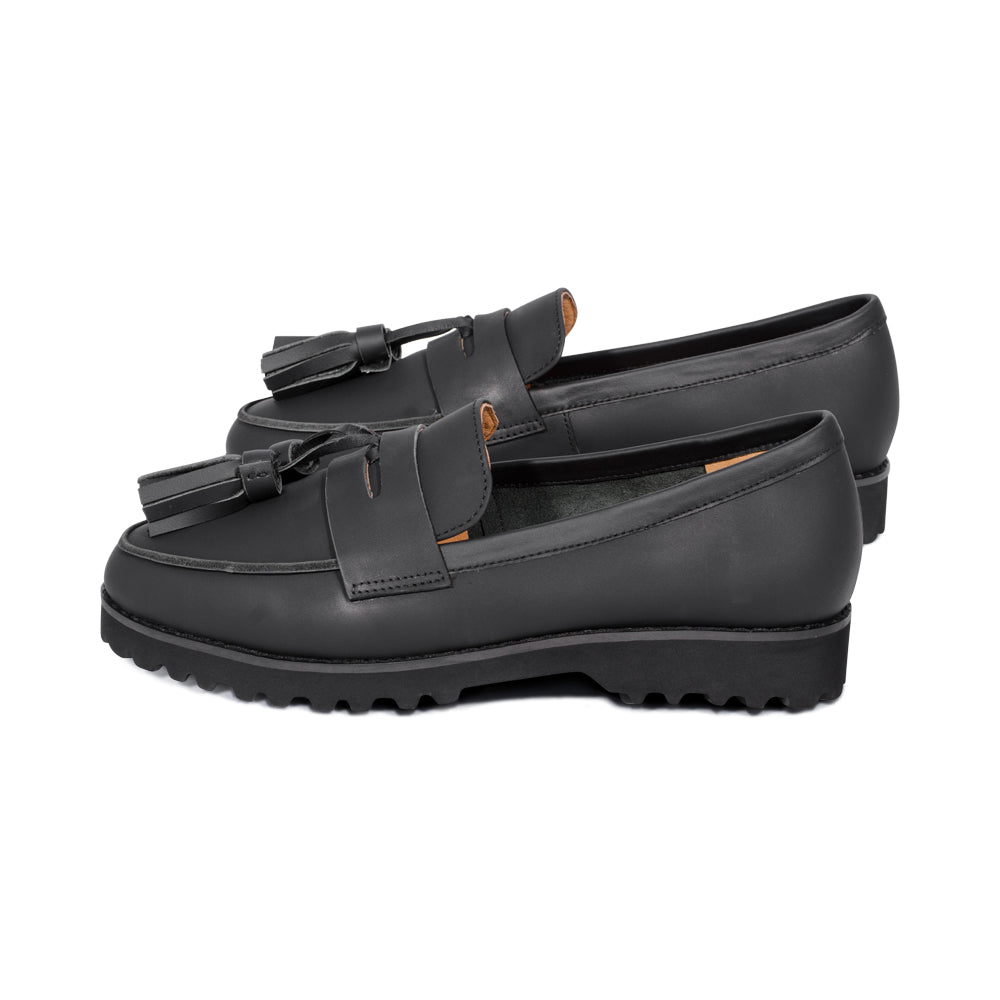 Quest Dark Black Gum Leather F25