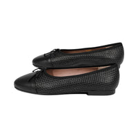 Ranier Black Namaste / Black Leather F25