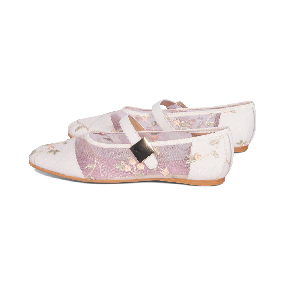 Risel Specialty Embroidered Mesh S26