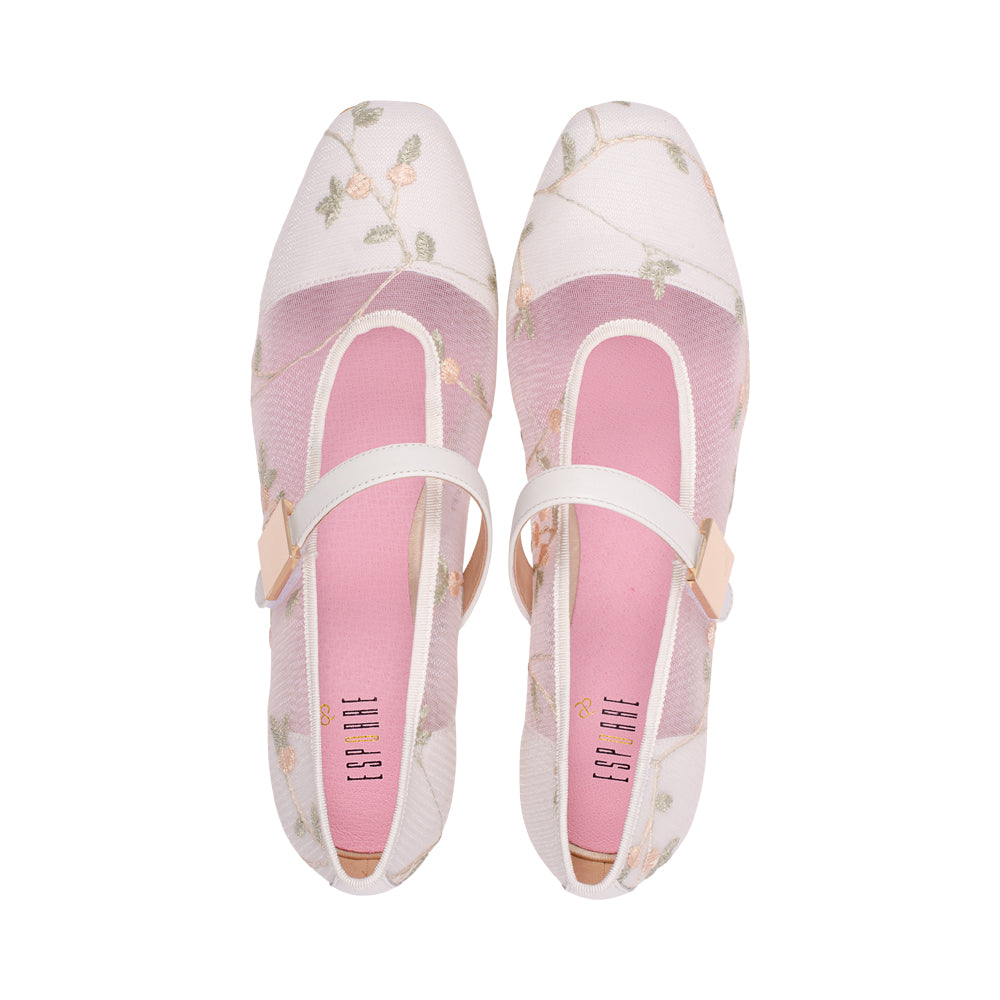 Risel Specialty Embroidered Mesh S26