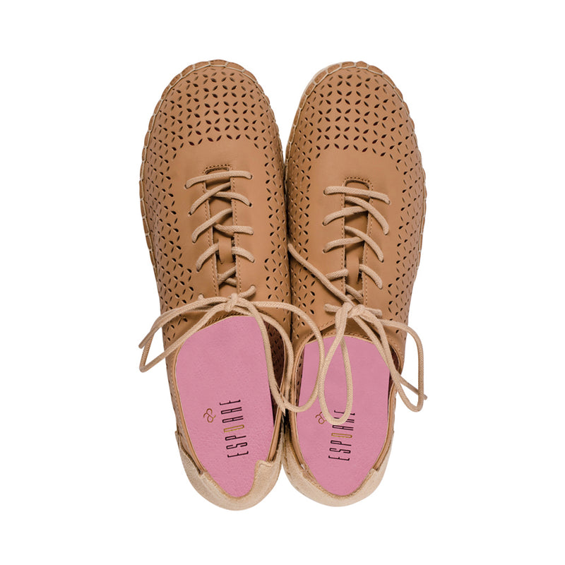 Sally Toffee Gum Leather S24