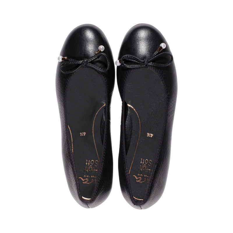 Scout Black Leather F23