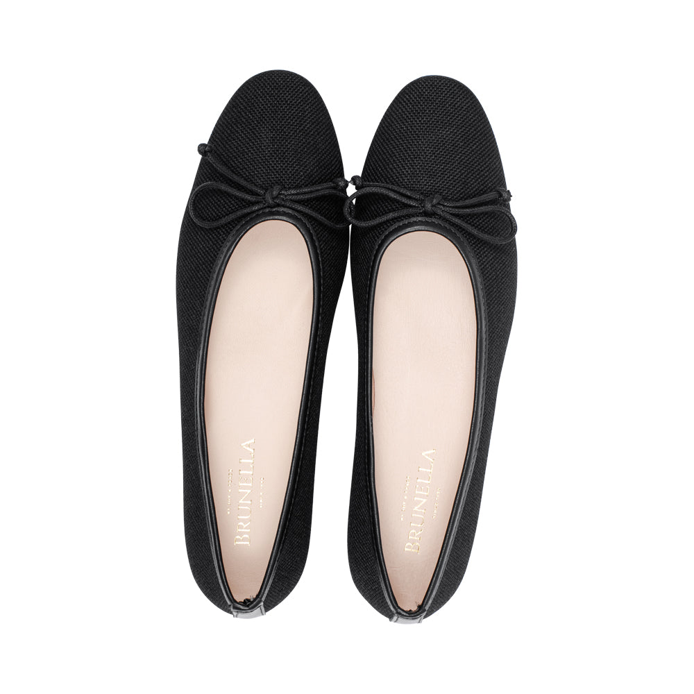 Serene Black Wool F26