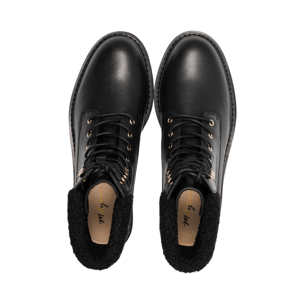 Shays Black Leather / Black Fur F25