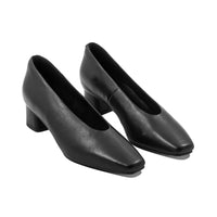 Solara Black Suede F26