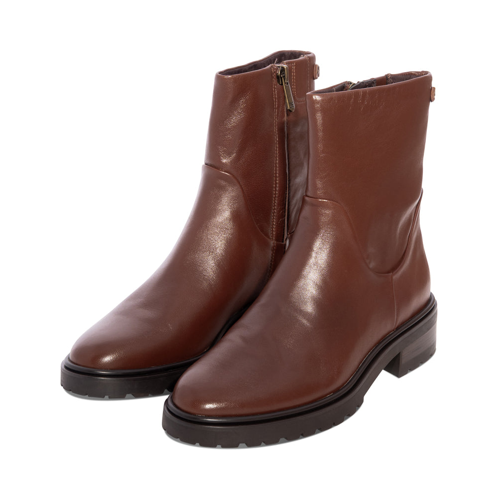 Suki Maestro Brown Leather F26
