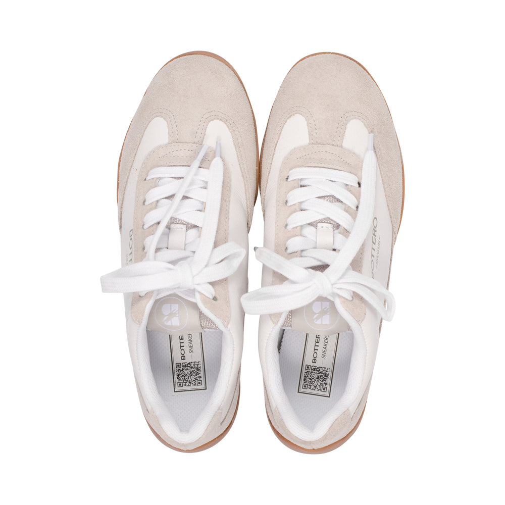 Trixie White Leather S26