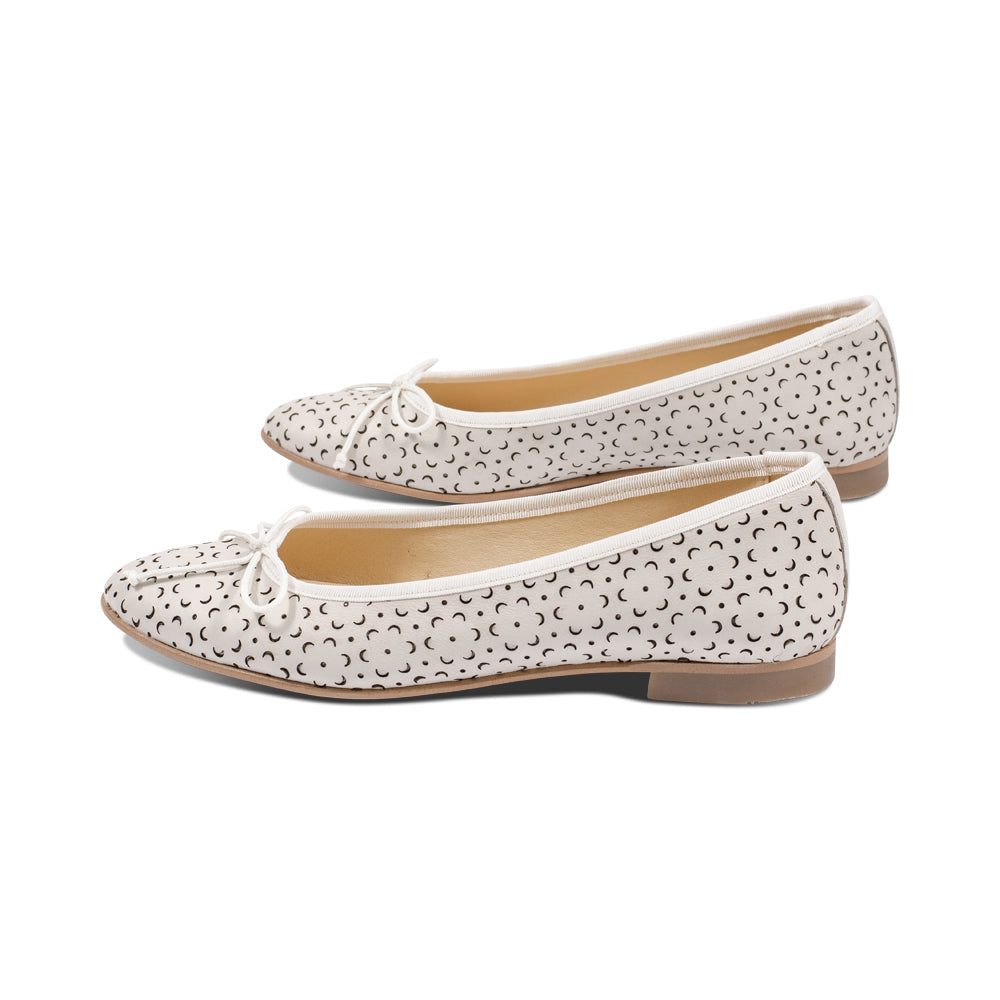 Turaco Antique White Laser Leather S25