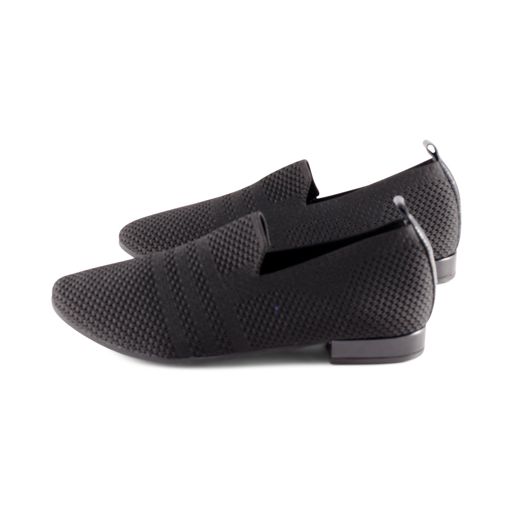 Ultimate Black Knit F23