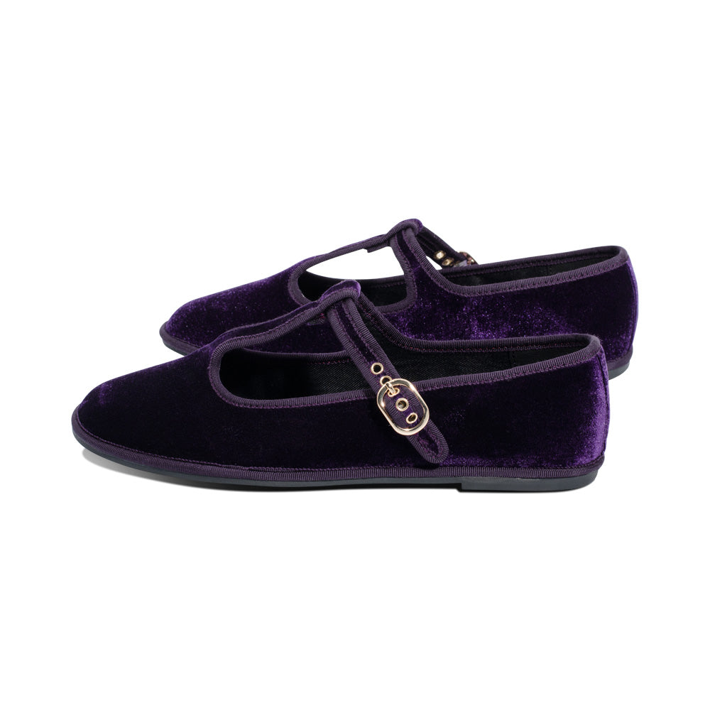 Valeria Plum Velvet F25