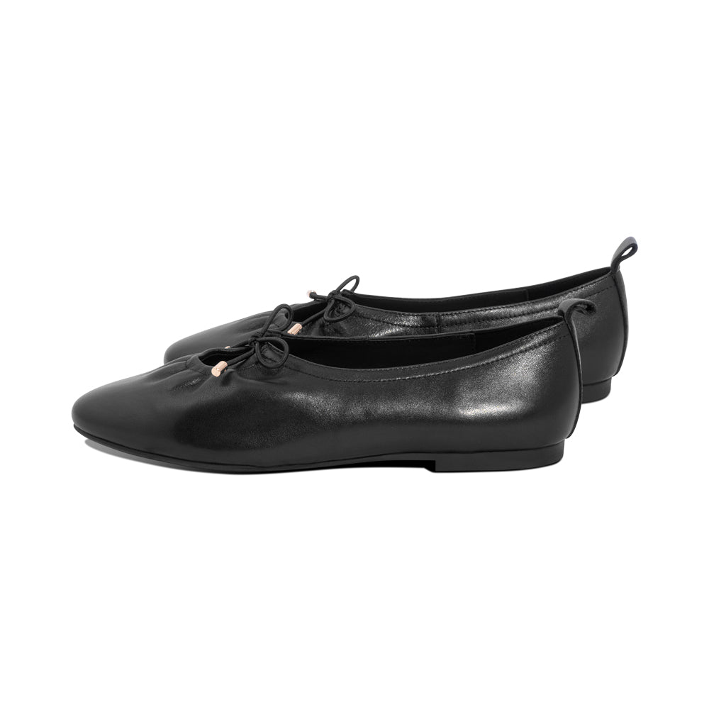 Veach Black Leather F26