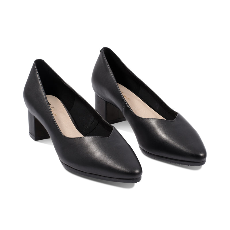 Witty Black Leather S25