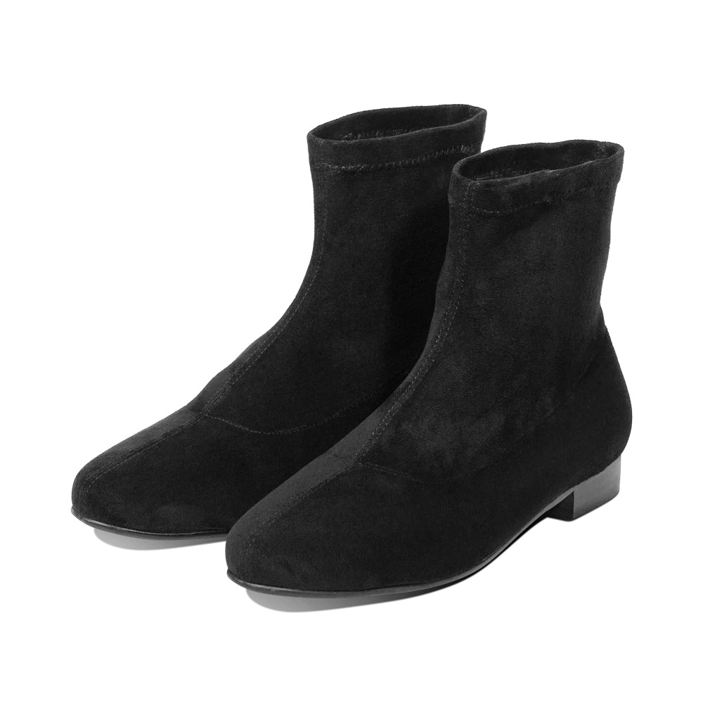 Wren Black Suede F26