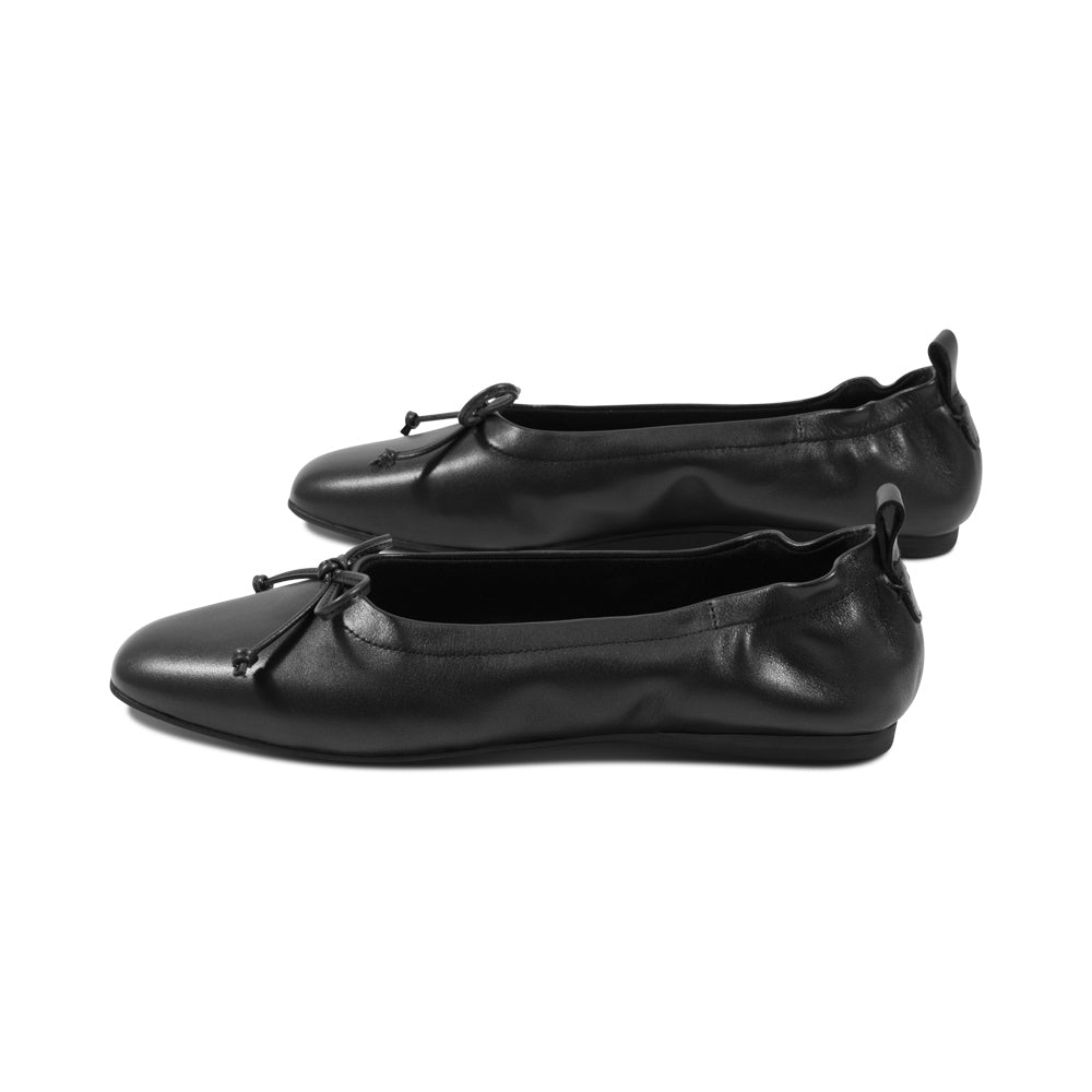 Barney Black Leather F26