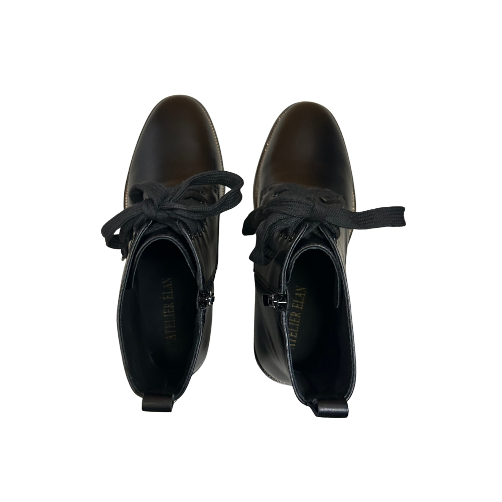 Beau Black Leather F25