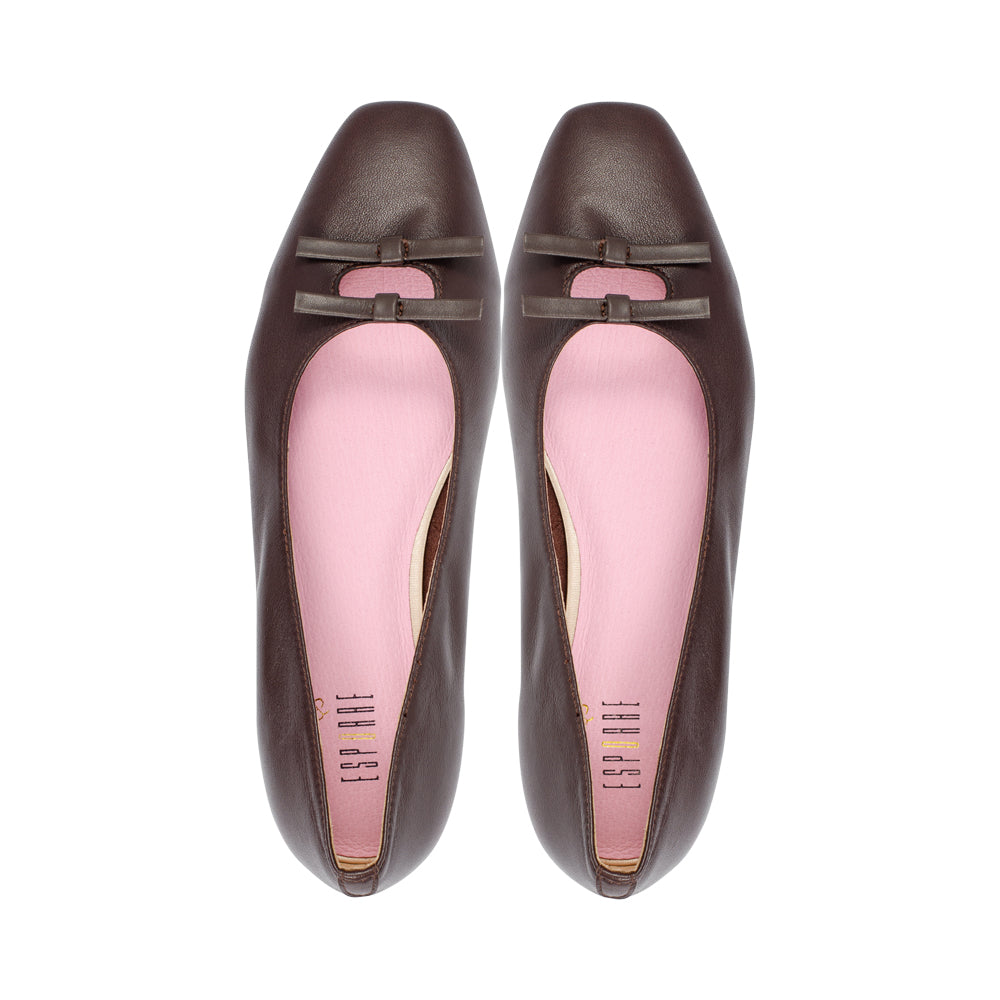 Doubleup Chocolate Leather F26