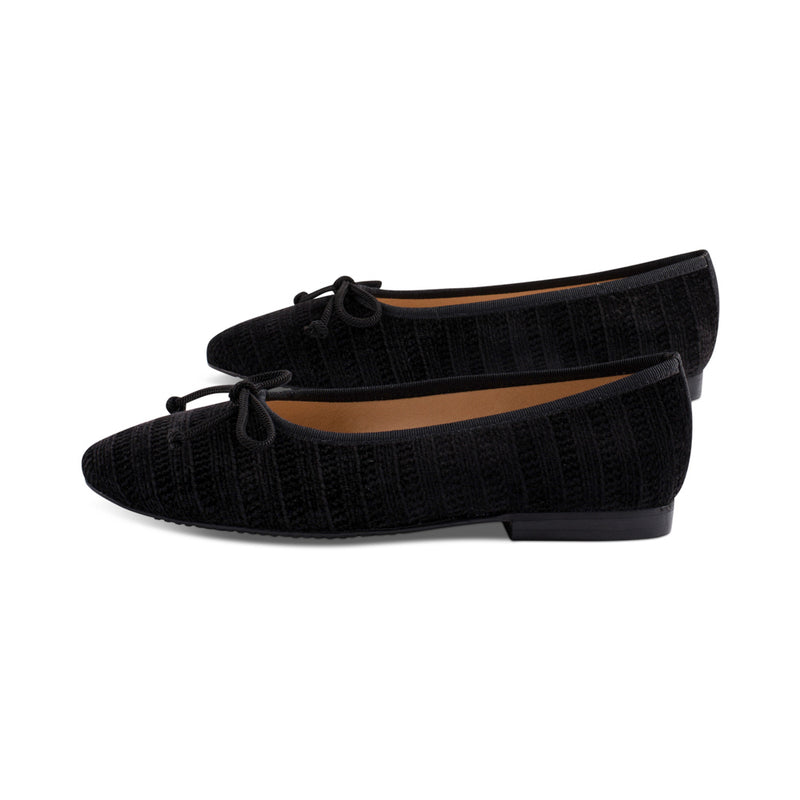 Elbert Black Chenille F24