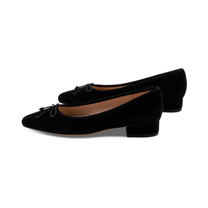 Jasmine Black Suede F24