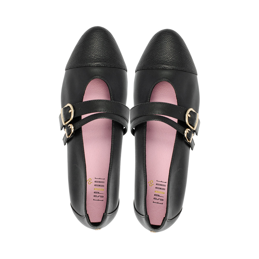 Oaks Black Leather / Embossed F26