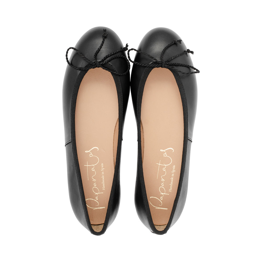 Smiley Black Leather F26