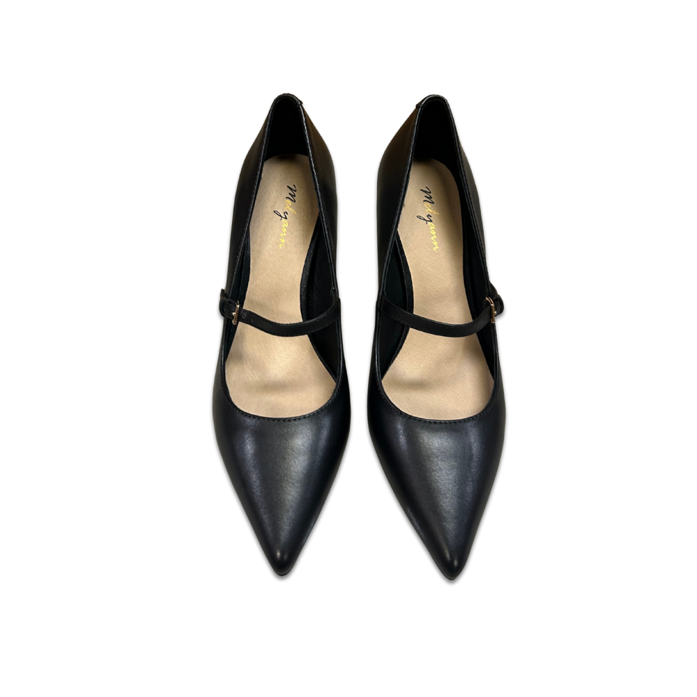 Whimsy Black Leather F25